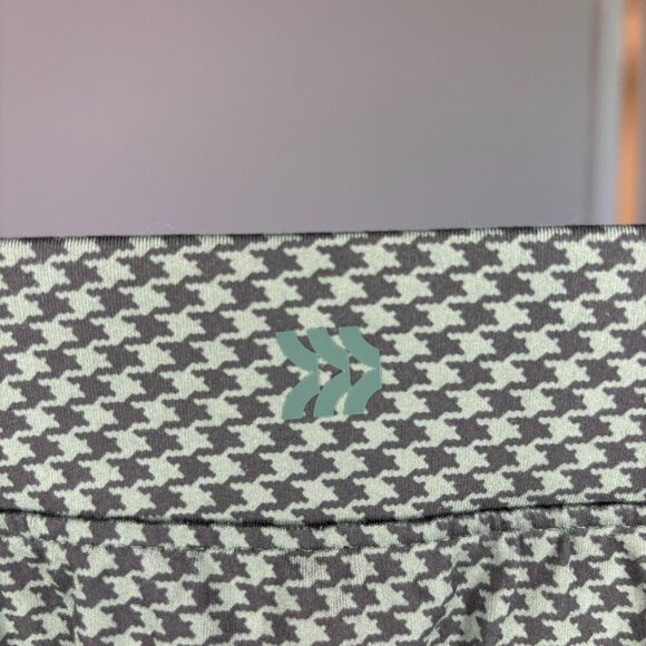 ALL IN MOTION NEW Skort Womens Small Green Black Houndstooth Stretch High-Rise - Picture 3 of 5